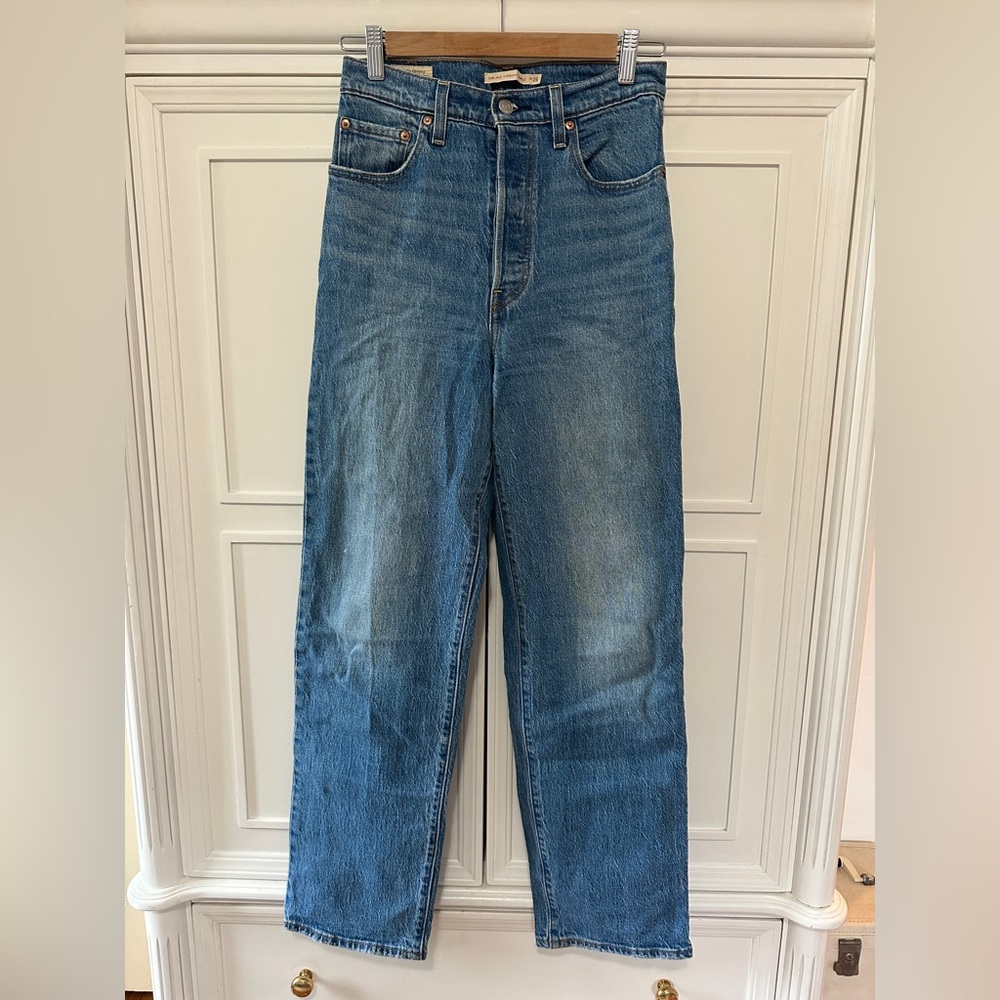 Levi's Ribcage Straight Ankle Button-Fly Jeans